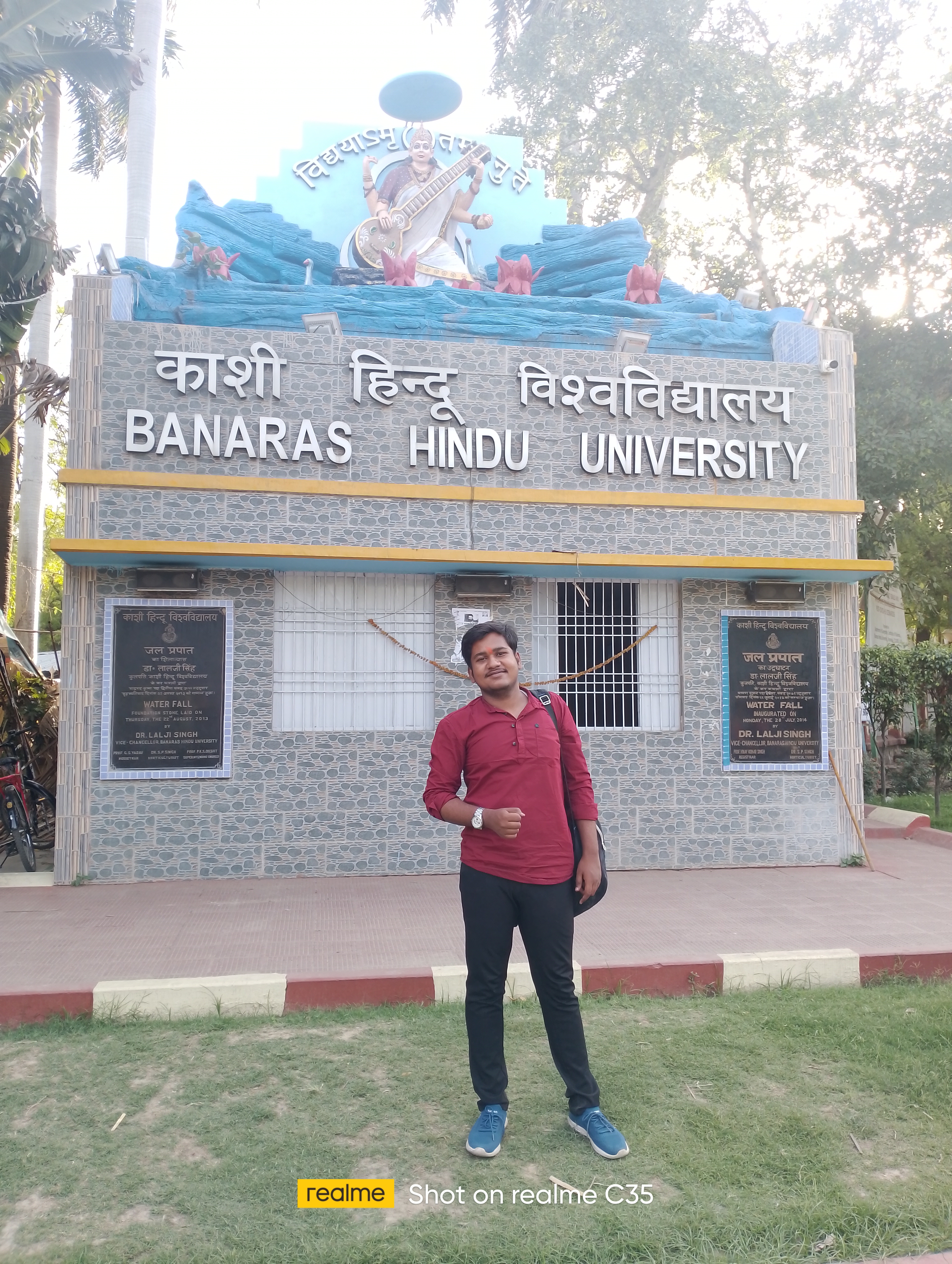 Pawan  Singh 